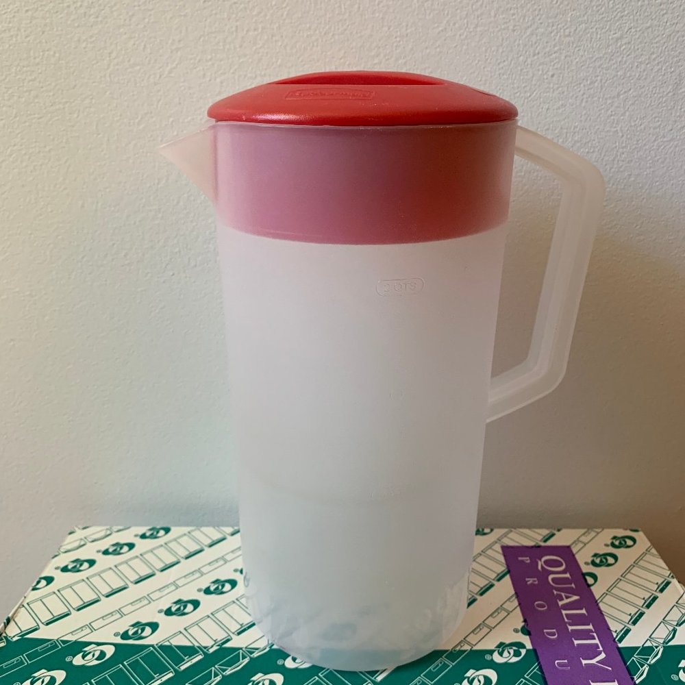 Rubbermaid Tupperware Pitcher